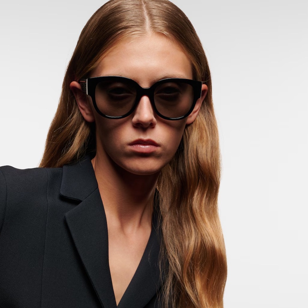 DIOR Wildior BU Butterfly Sunglasses in Navy Blue 54mm cat eye
